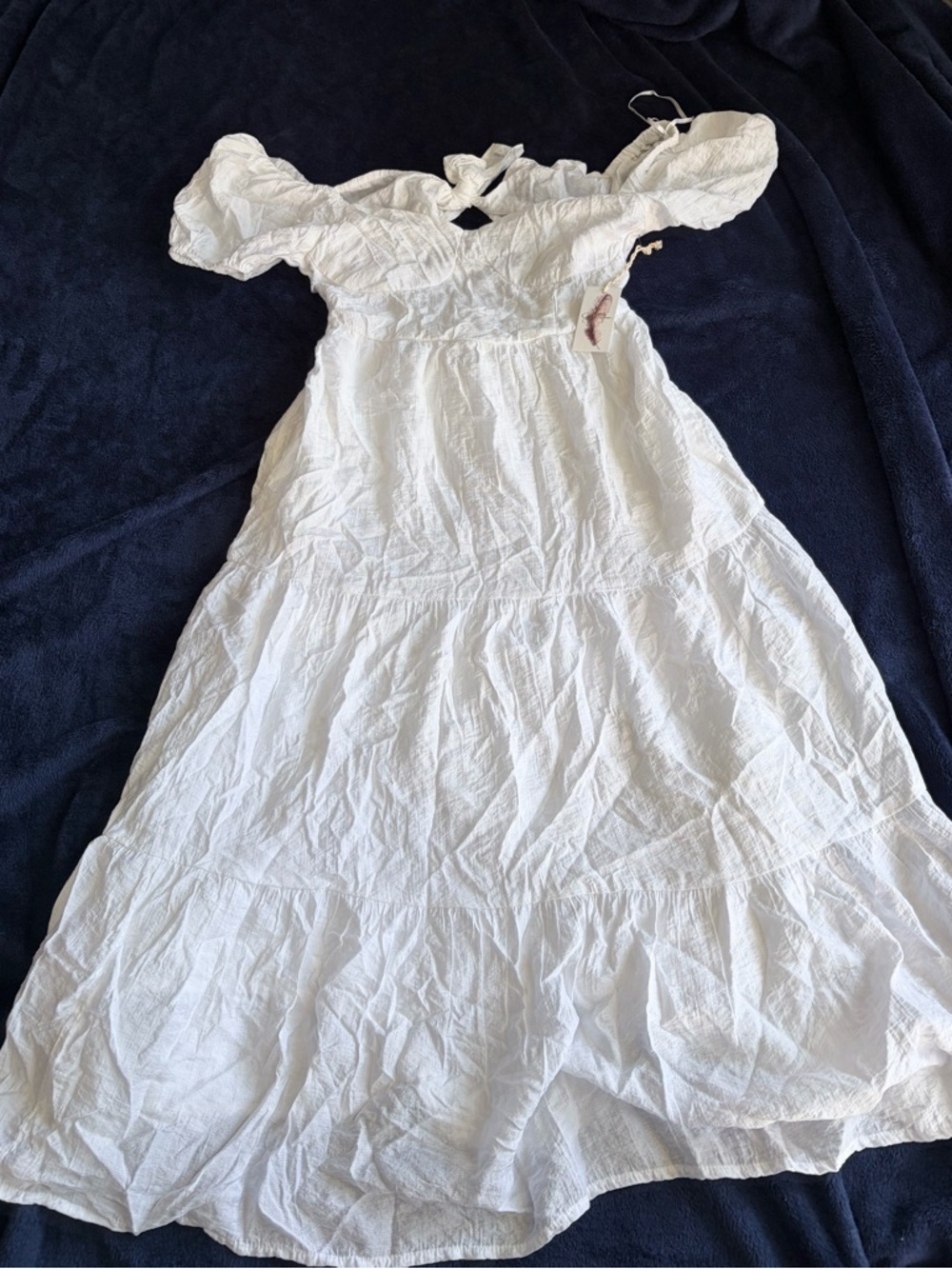 Jessica Simpson Size Small White Ruffle Sleeve Maxi Dress